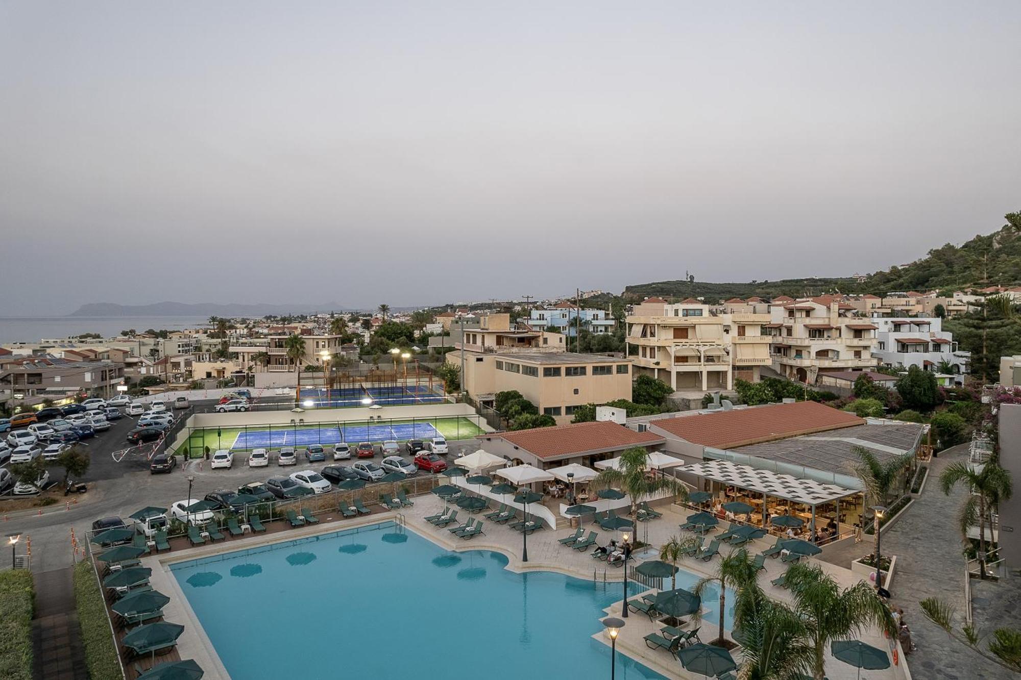 Porto Platanias Village Resort Экстерьер фото